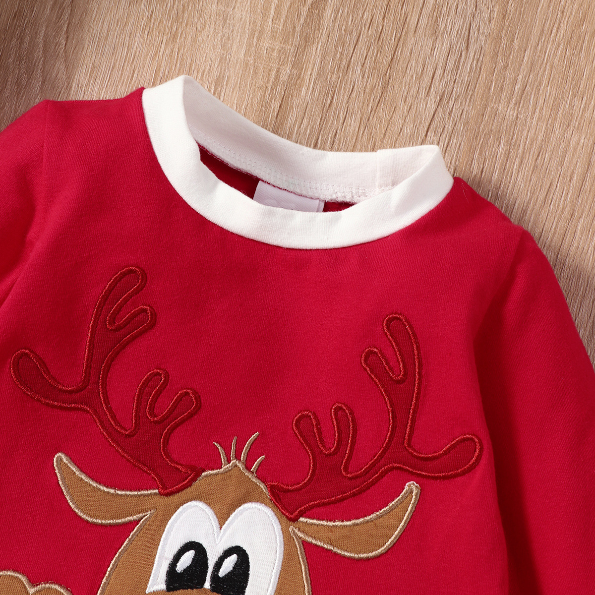 ReinDeerHugs™ – Baby Christmas Cotton 3-Piece Set - Image 5